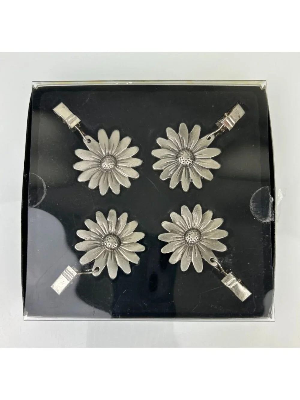 Pewter Tablecloth Weights Flower Daisies Metal Clips Silver Tone Set of 4 READ